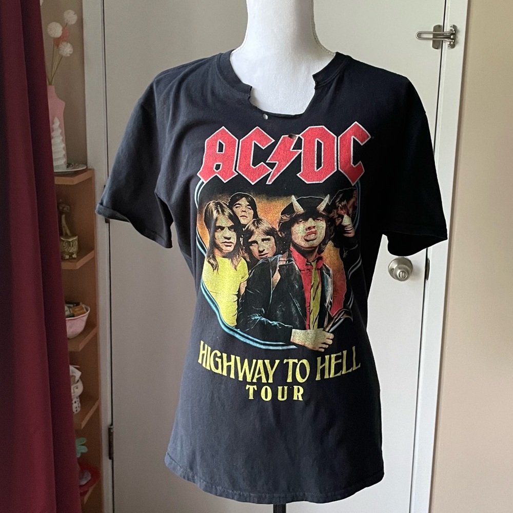 Distressed Neck Black AC/DC Highway to Hell Tour 1979 Size L T-shirt Top ⚡️☠️⚡️